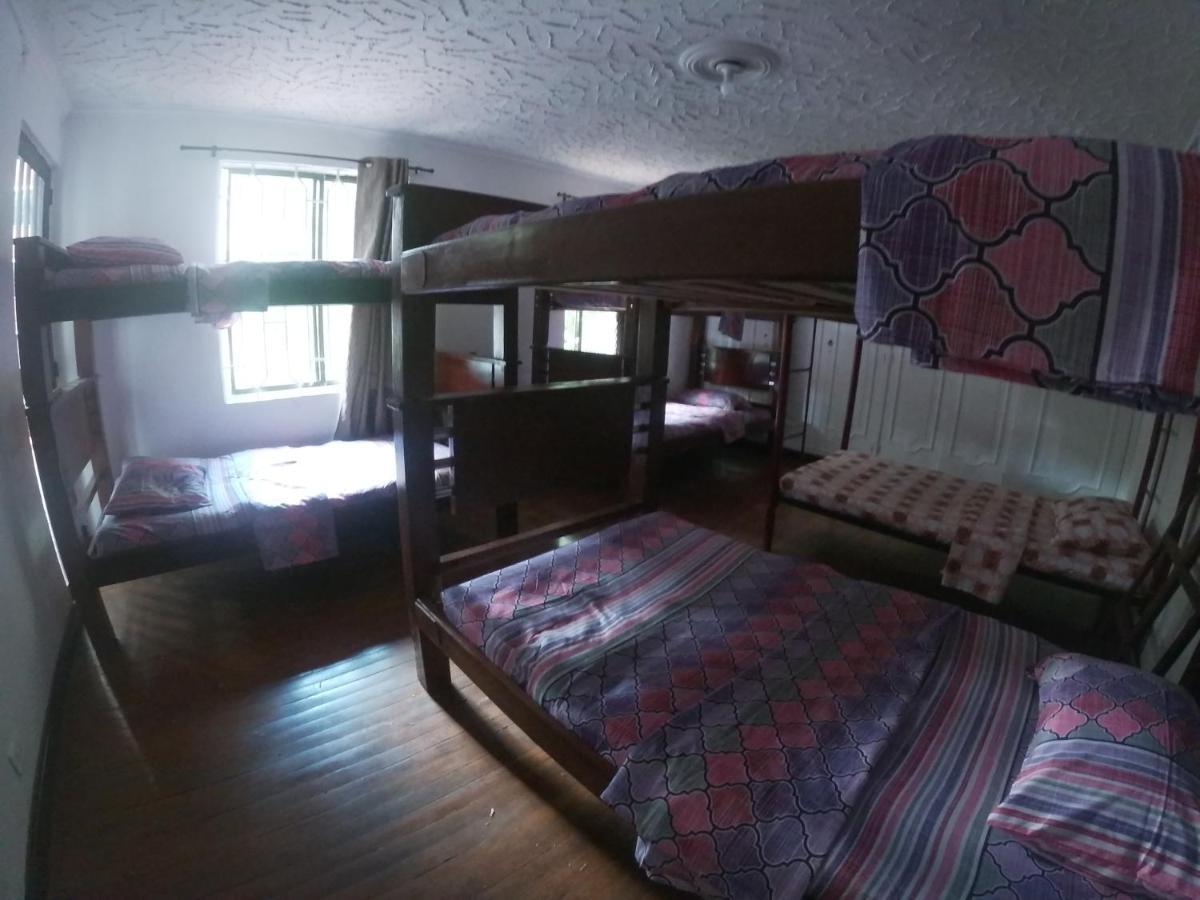 Le VI Hostal เมเดยิน ภายนอก รูปภาพ